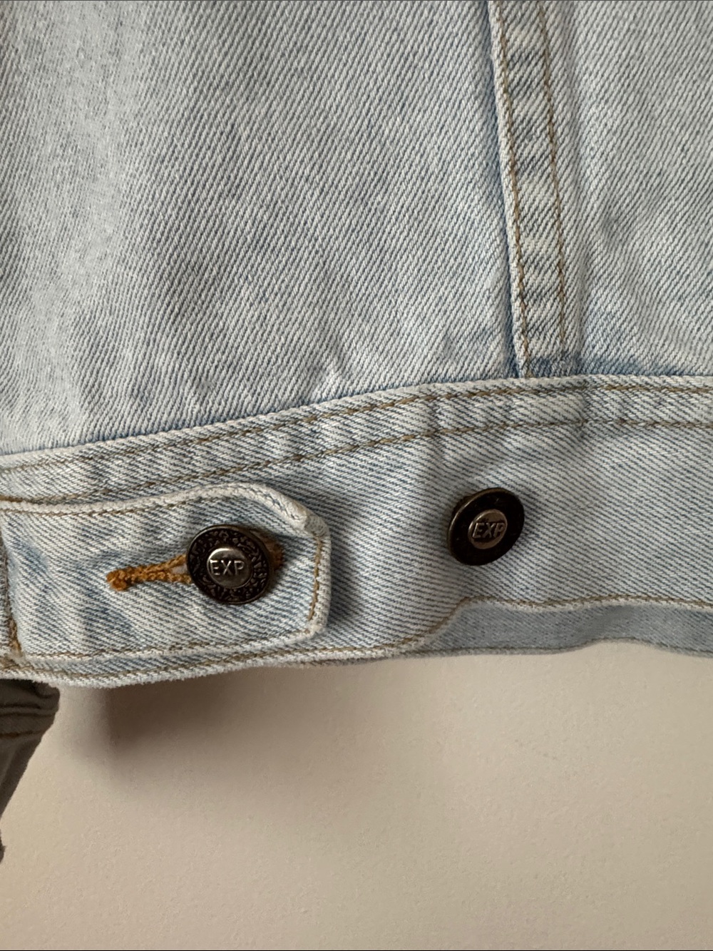 Light Wash Denim Jacket - by Express. Classic Style that never outdated. Size S - Picture 7 of 9